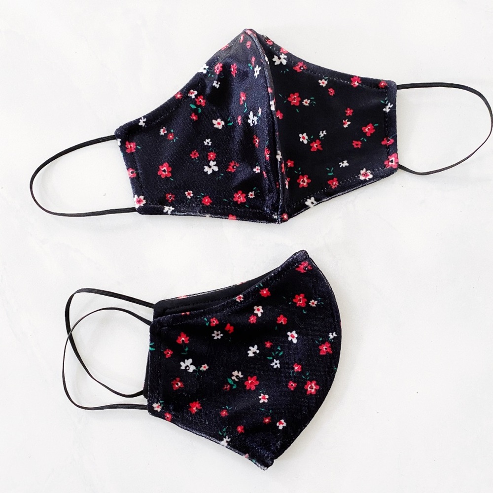 Dainty velvet floral face mask